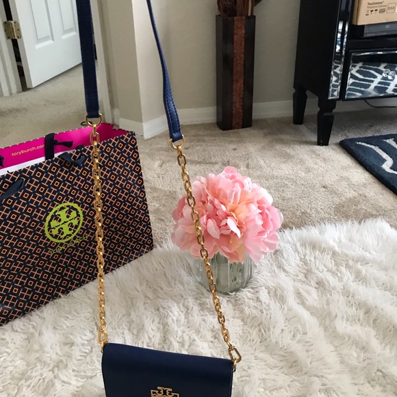 Britten Chain Wallet - Picture 5 of 5